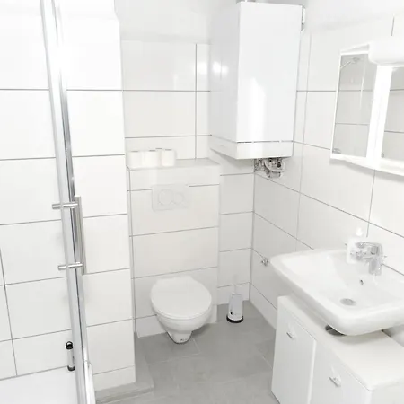 Othman Anderter Strasse 55g * Hanower